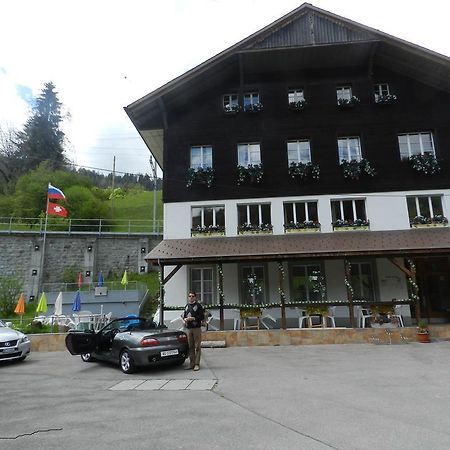 Gasthof Am Bach Panzió Boltigen Szoba fotó