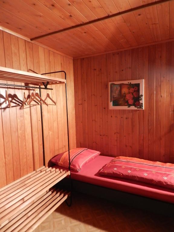 Gasthof Am Bach Panzió Boltigen Szoba fotó